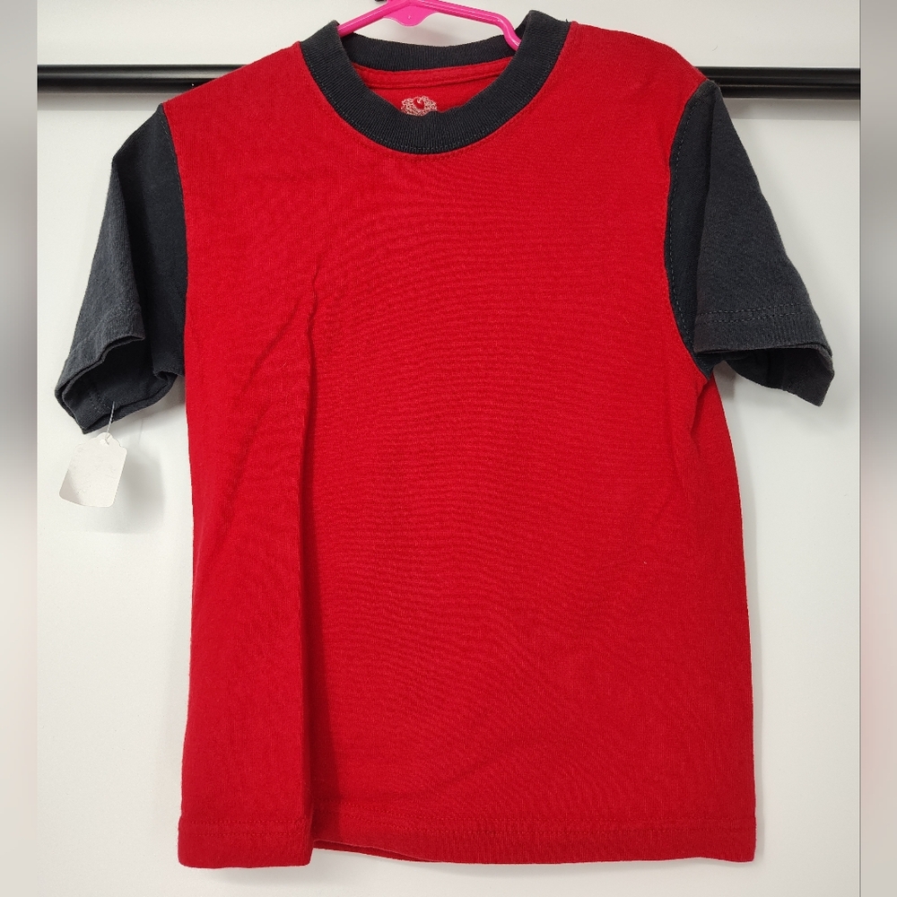 Fruit of the Loom Cotton Red and Gray Kids Tee Size 4/5